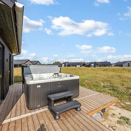 4 Star In Feriehus Løkken